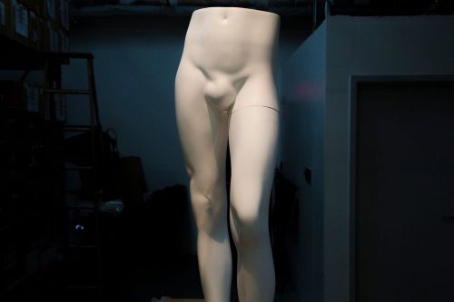 MANNEQUIN LEGS