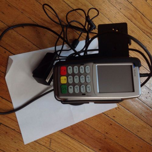 VERIFONE VX520 Dual Comm Credit Card Machine With Power Supply