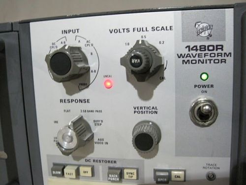 TEKTRONIX WAVEFORM MONITOR 1480R NTSC