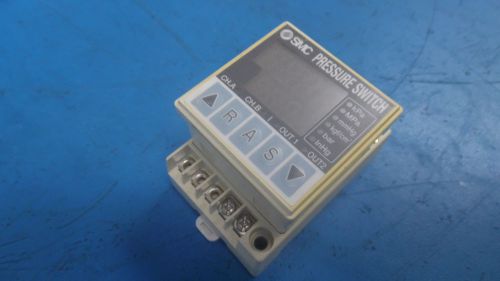 SMC PSE100-B Pressure Controller