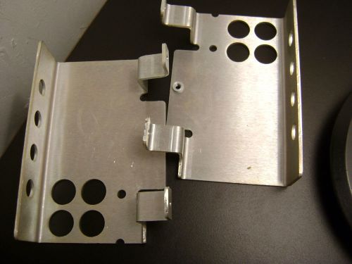 Tektronix TDS 5XXB/C/D 6XXB/C 7XX  rear rack mount bracket