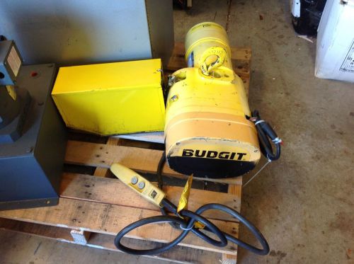 Budgit man guard 1/4 ton 500# hoist 116887-16 16 fpm120/240v ar486 2r used $399 for sale