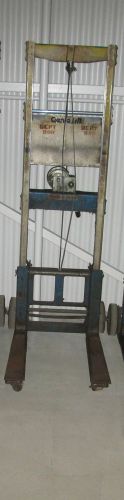 (1)  Genie Manual Handy Lift - Used - AM13462B