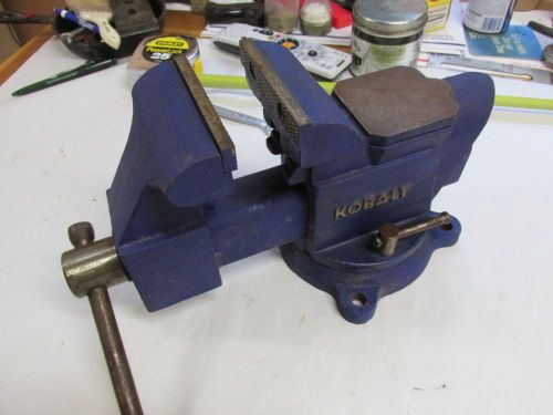 Kobalt  Vise, 4 in. jaws,Swivel base, seen little use, good condition