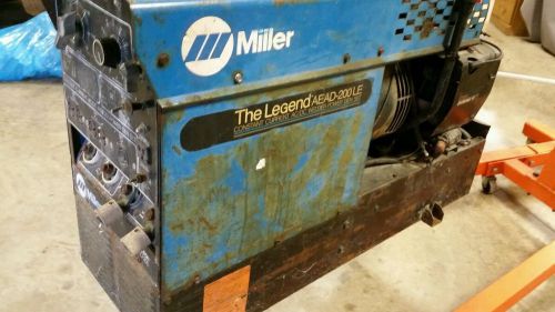 Miller legend Welder 200 le / runs great