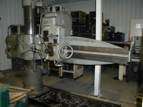 MORRIS 5&#039; X 11&#034; RADIAL ARM DRILL