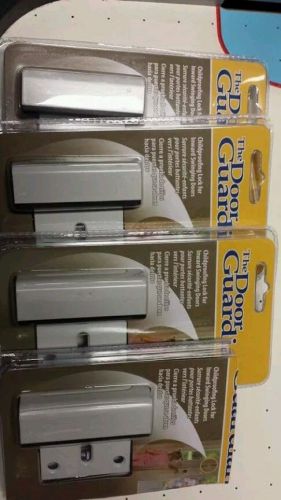 The door guardian lot of 4 (white)