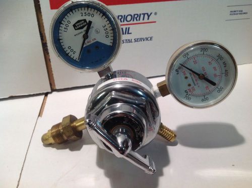 PUROX / Union Carbide gas regulator Type R 647917 CGA 590  #8