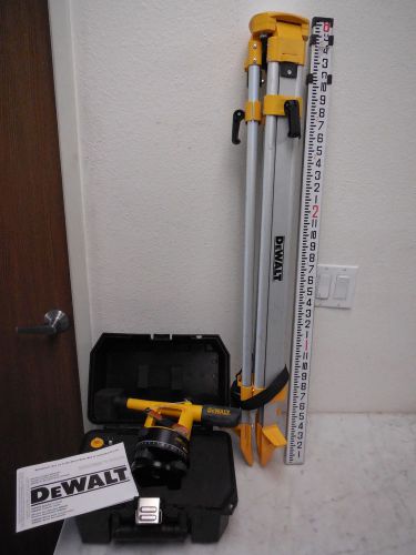 DeWALT DW090 Builders Level Package W/ Rod &amp; Tripod / Case NICE