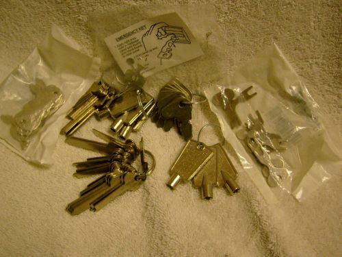 LOCKSMITH KEY LOT UTILITY LAWN EQUIPMENT LIGHT SWICTH FLAT STEEL EMERGENCY 60+