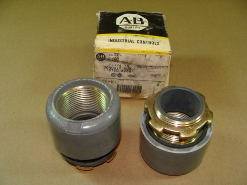 LOT OF (2) NOS ALLEN BRADLEY 1490-N11 1-1/4&#034; CONDUIT HUBS THREADED FITTINGS NEW