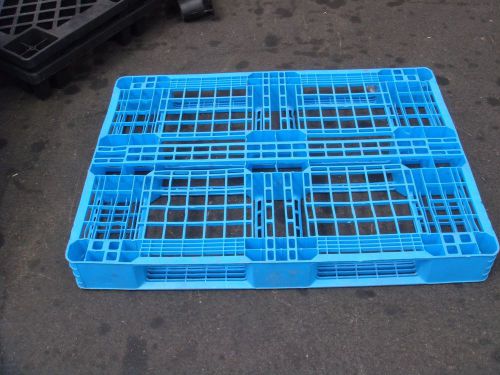 lot of 6 Blue Plastic Pallet  45x33  45x38  San Diego Pickup