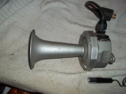 Benjamin Industrial Signal Horn N8546 115V