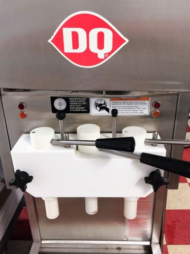 2005 1/2  Duke Dairy Queen 957R Twist remote ice cream machine DQ Electro freeze