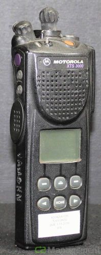 Motorola xts 3000 handie talkie uhf 450-520 mhz 4w 255 channel radio h09sdf9pw7b for sale