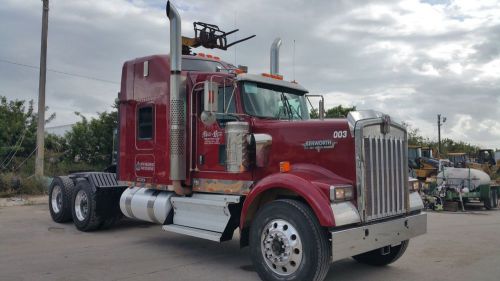 2010 Kenworth W900 Tractor Truck w/ 62&#034; Sleeper Cummins 600HP 18 Spd 4.56 Ratio