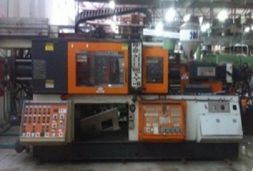 (1984) WIND 200 Ton 12 Oz (340 Gr) injection molding machine