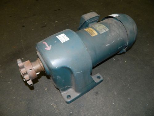 Tsubaki 0.75 kW Gear Motor, GMT075L50B, 460V, 50:1 Ratio, 36 Output RPM, Used