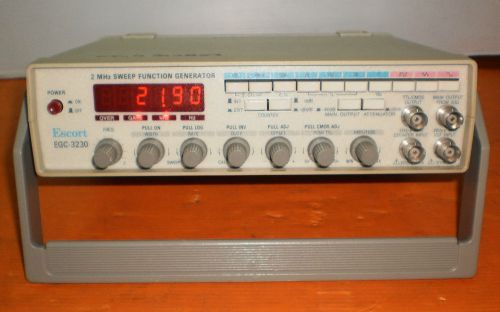 ESCORT EGC-3230 2MHz SWEEP  FUNCTION GENERATOR