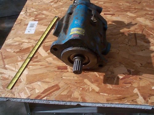 VICKERS  M  PVB29 LSG 11 C10 PISTON HYDRAULIC PUMP