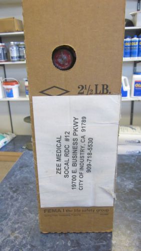 Zee Medical 2 1/2 lb  Fire Extinguisher NIB w/ Mounting Bracket    B417T