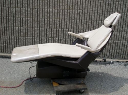 Royal Dental Patient Chair - Beautiful Cream Color!