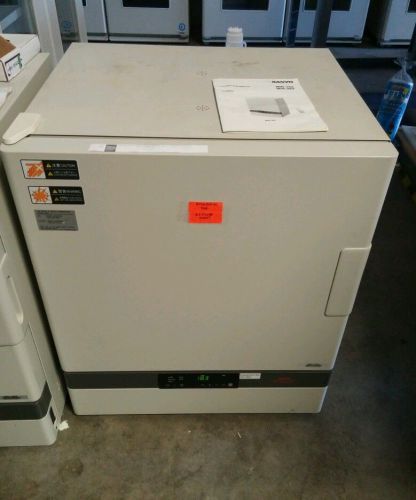 Sanyo Incubator MIR-262 Tissue Culture