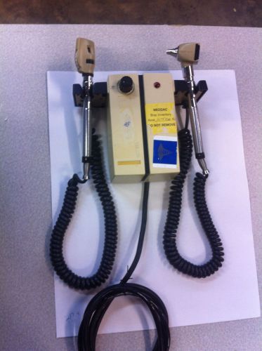 Welch Allyn 74710 Otoscope / Ophthalmoscope - All bulbs work! -