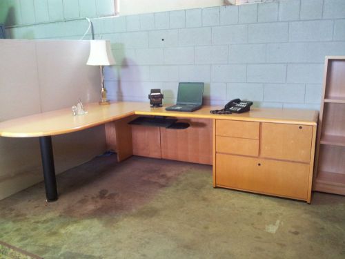 OFFICE DESK  L  SHAPED MAPLE WOOD AND LAMINATE