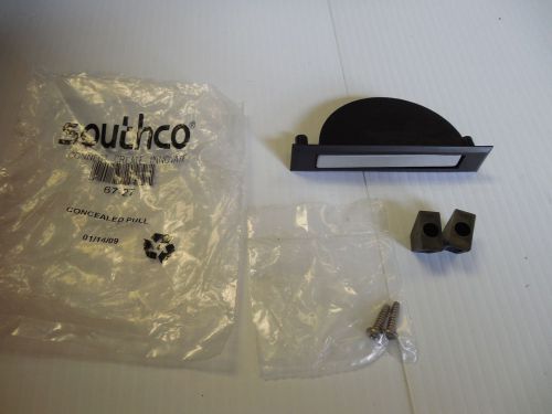 NEW SOUTHCO PLASTIC CONCEALED PULL HANDLE 67-27 6727