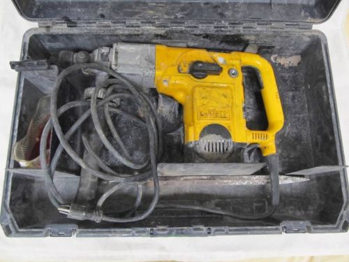 DeWalt D25600K 1-3/4&#034; Drive SDS Max 11.5A Corded Rotary Hammer Drill Kit