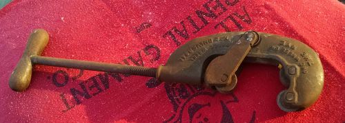 Vintage NYE No 2 Universal 3 Wheel PIPE CUTTER. 1/8 to 2” Cap. LARGE WORKS