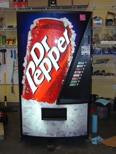 Vendo 407 Drink Machine / Single Price (693)