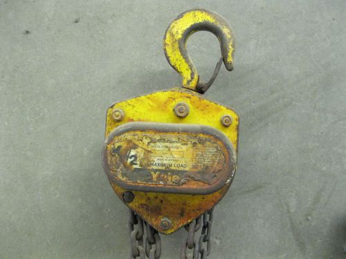 YALE 1-1/2 Ton Chain Hoist w 30FT Lift