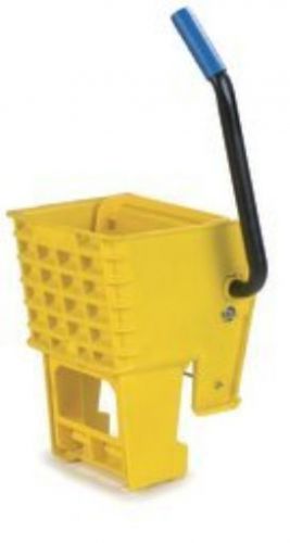 Carlisle 36908W69 Side Press Wringer for 26-qt. and 35-qt. Mop Bucket  15&#034; L x 1