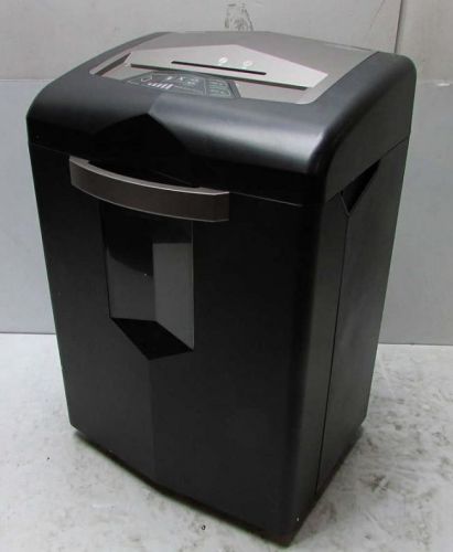 Universal UNV-48020 Cross-Cut Shredder 20 Sheet