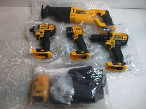 DeWalt 4-Tool Cordless Combo Kit DCK420D2