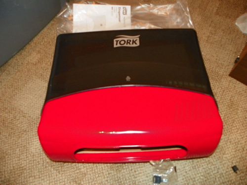 TORK PERFORMANCE WIPER DISPENSER, RED / BLACK NIB