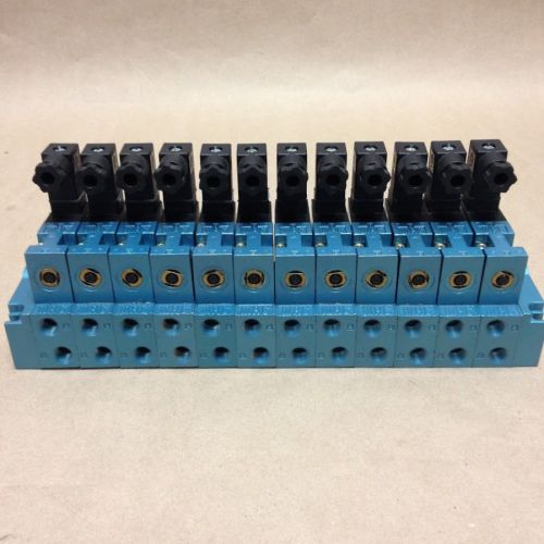 Mac (12) Gang Manifold with (12) 45A-LAC-DDAJ-1KA 1/4&#034; 24VAC Mac Valves