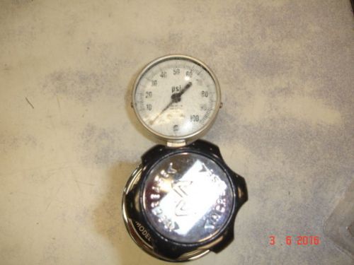 Used Matheson station regulator 3473 with 100 # Gauge