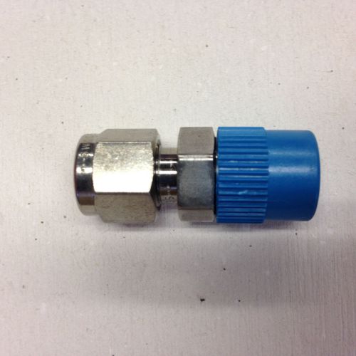 Swagelok SS-400-1-4 NPT to Swagelok connector