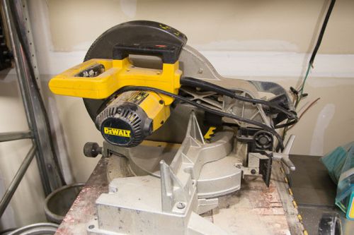 Delta  D705-04 12&#034; Compound Miter Saw 120v