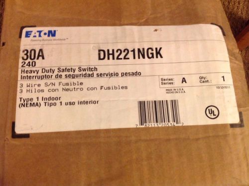 CUTLER HAMMER DH221NGK 2 POLE 30 AMP 250V HEAVY DUTY FUSED DISCONNECT