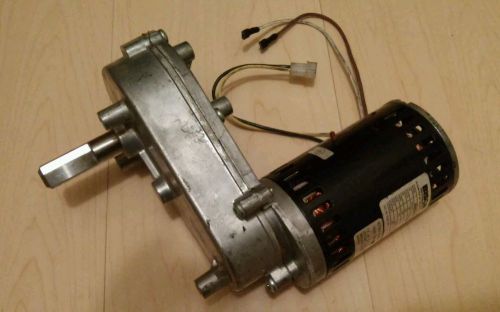 MANITOWOC BEVERAGE / SERVEND ICE AUGER GEAR MOTOR REDUCER 020003596 DBL D SHAFT