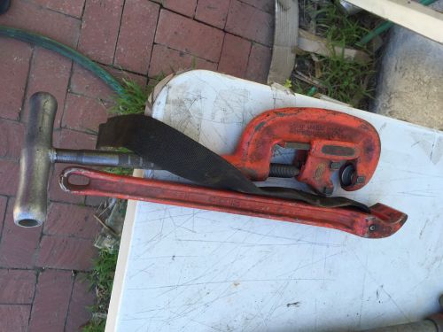 Ridgid A2 1/8-2&#034; Pipe Cutter And No 5 Strap Pipe Wrench