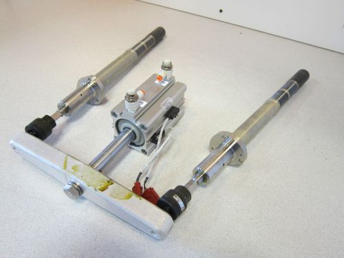 SMC Pneumatic Cylinder w. Spring Loaded Bracket and Motor  PN 3020-00