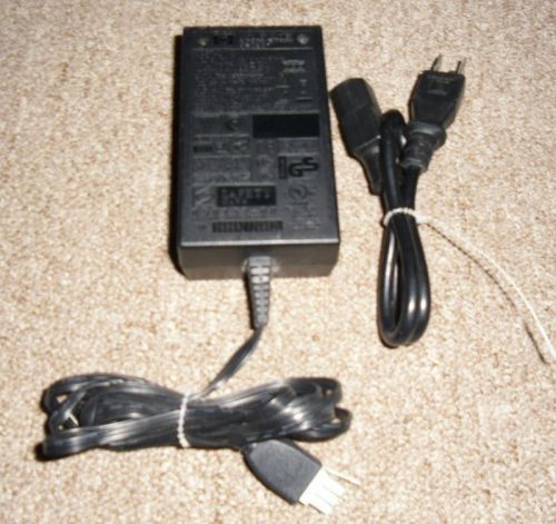 HP 0957-2119 32V DC 563mA / 15V DC 533mA AC Adapter w/ Power Cord  - D04