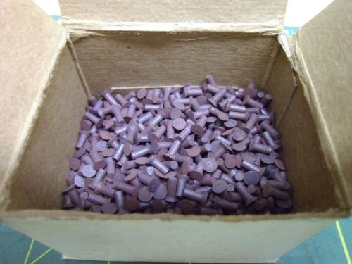 3/32 DIAMETER X 1/4 LONG FLAT HEAD RIVETS (QTY 1000) #4299A