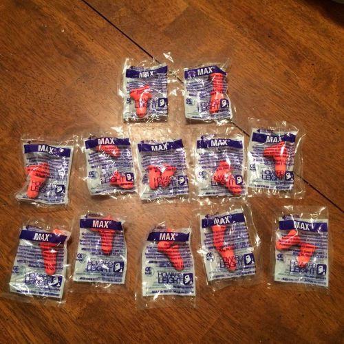 One Dozen Disposable Ear Plugs - Howard Leight Max - Earplugs Buds