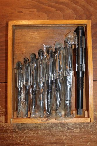 8 Piece Adjustable Hand Reamer Set 15/32 - 1 1/16